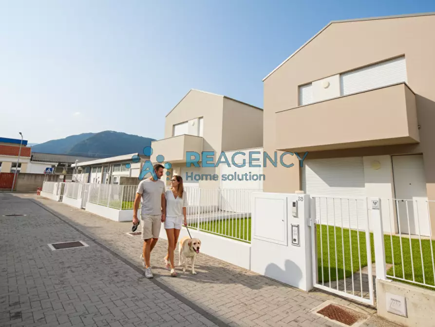 Immagine 5 di Villa in vendita  in Via Santa Chiara a Bassano Del Grappa