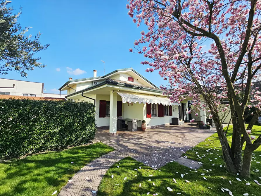 Immagine 1 di Casa indipendente in vendita  in VIA CANTON a Montagnana