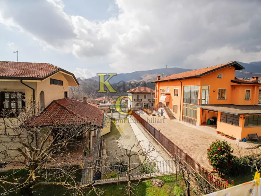 Immagine 3 di Appartamento in vendita  in Via Luigi Einaudi a Forno Canavese