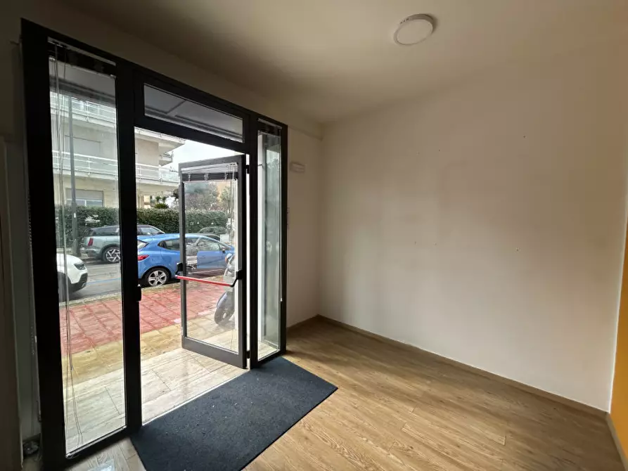 Immagine 4 di Negozio in affitto  in Via Capitano Ritucci 15 a Lecce