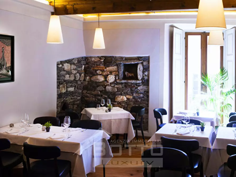 Immagine 7 di Attività commerciale in vendita  in CAIRE ALBERTOLETTI 13 a Orta San Giulio