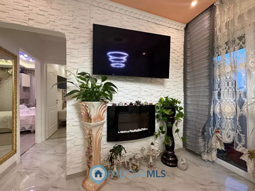 Immagine 2 di Appartamento in vendita  in Via Tiziano Vecellio, 88A a Padova