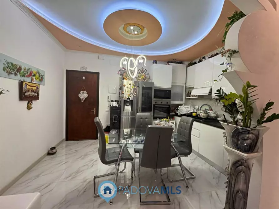 Immagine 4 di Appartamento in vendita  in Via Tiziano Vecellio, 88A a Padova