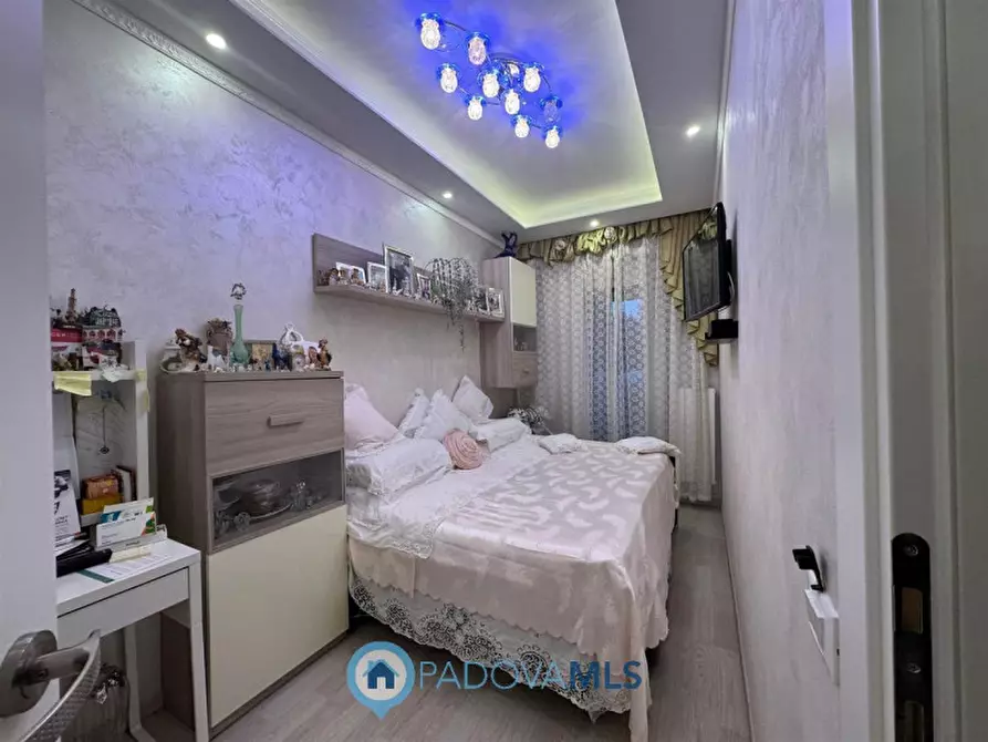 Immagine 6 di Appartamento in vendita  in Via Tiziano Vecellio, 88A a Padova