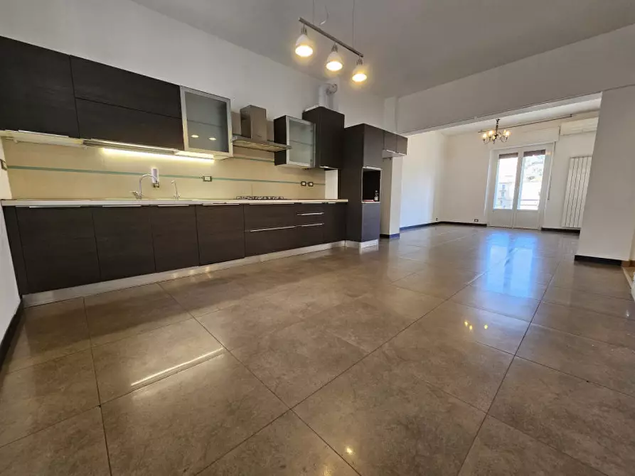 Immagine 1 di Appartamento in vendita  in Piazza Saffi a Savona