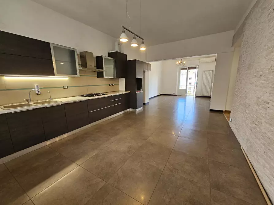 Immagine 3 di Appartamento in vendita  in Piazza Saffi a Savona