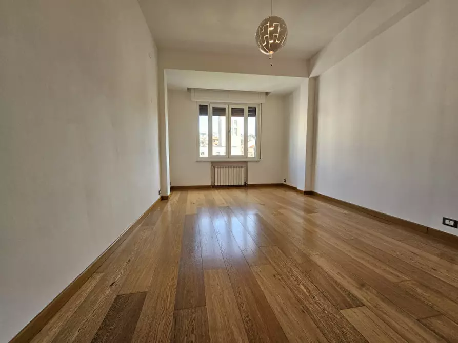 Immagine 14 di Appartamento in vendita  in Piazza Saffi a Savona