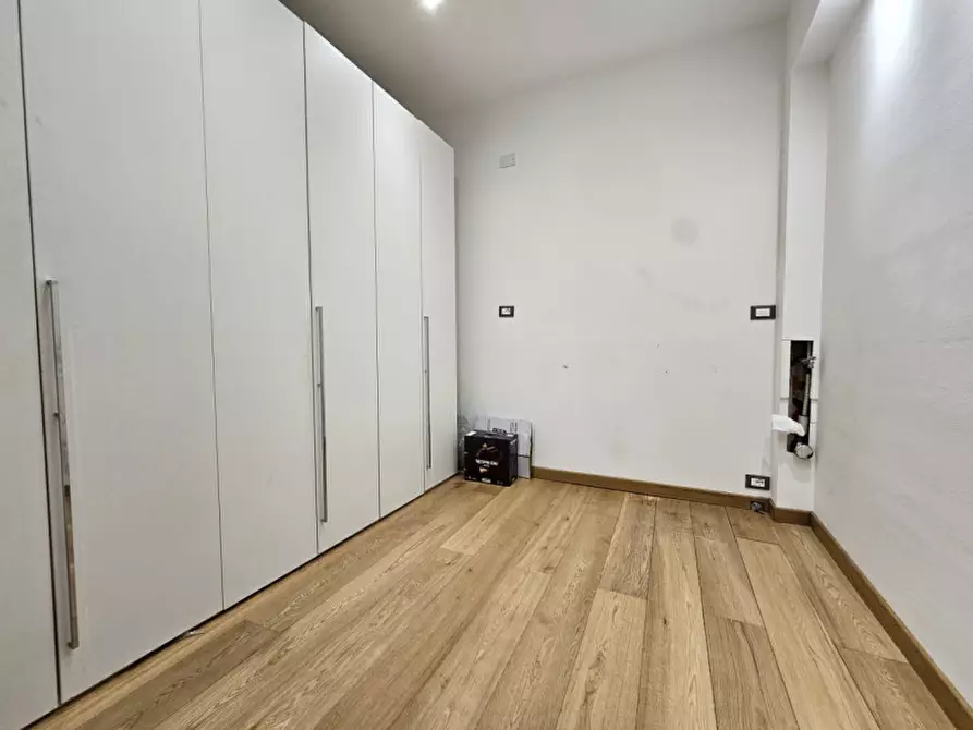 Immagine 20 di Appartamento in vendita  in Piazza Saffi a Savona