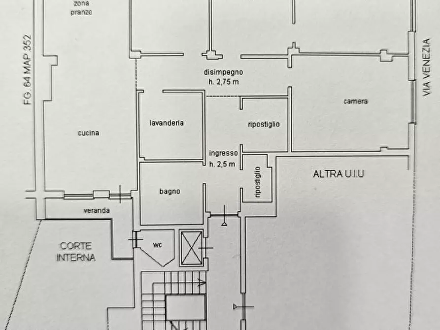 Immagine 22 di Appartamento in vendita  in Piazza Saffi a Savona