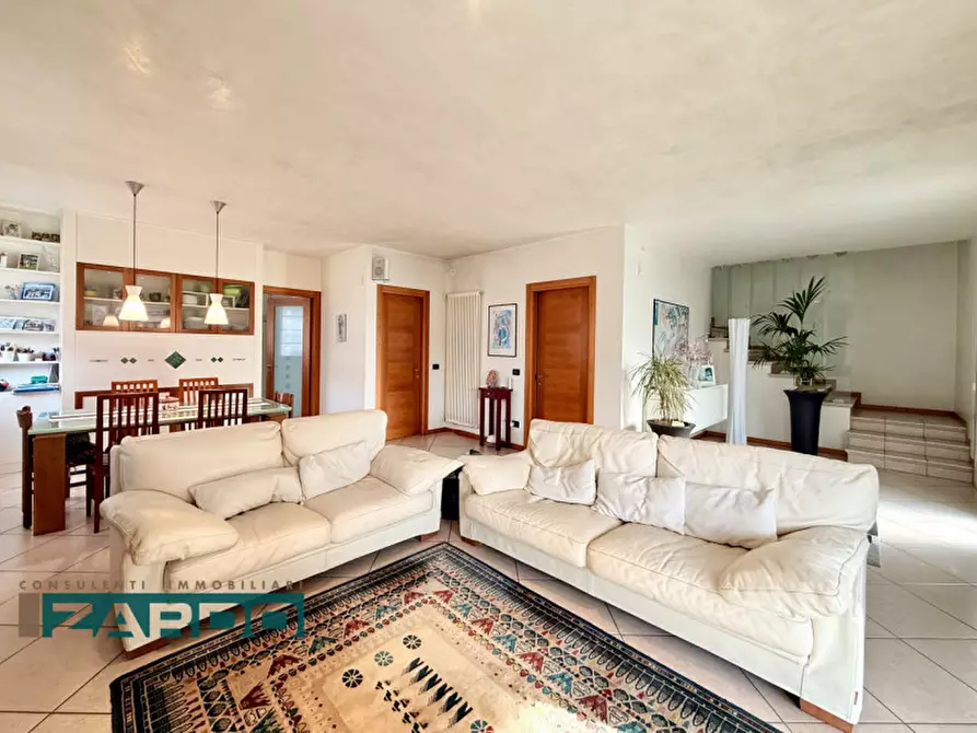 Immagine 4 di Casa bifamiliare in vendita  in Via Casoni a Riese Pio x