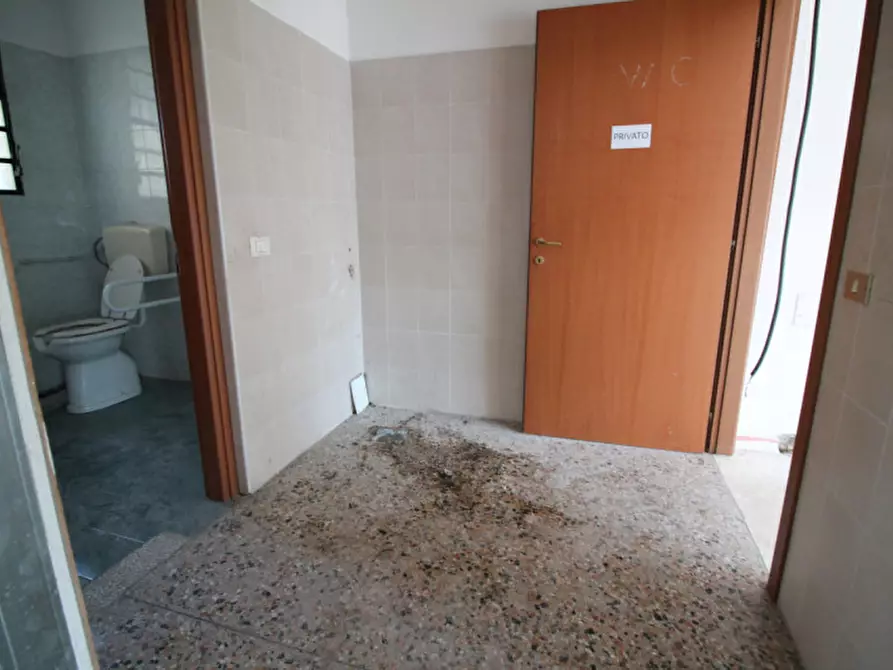 Immagine 7 di Negozio in affitto  in Via Nazario Sauro 184 a San Donà Di Piave