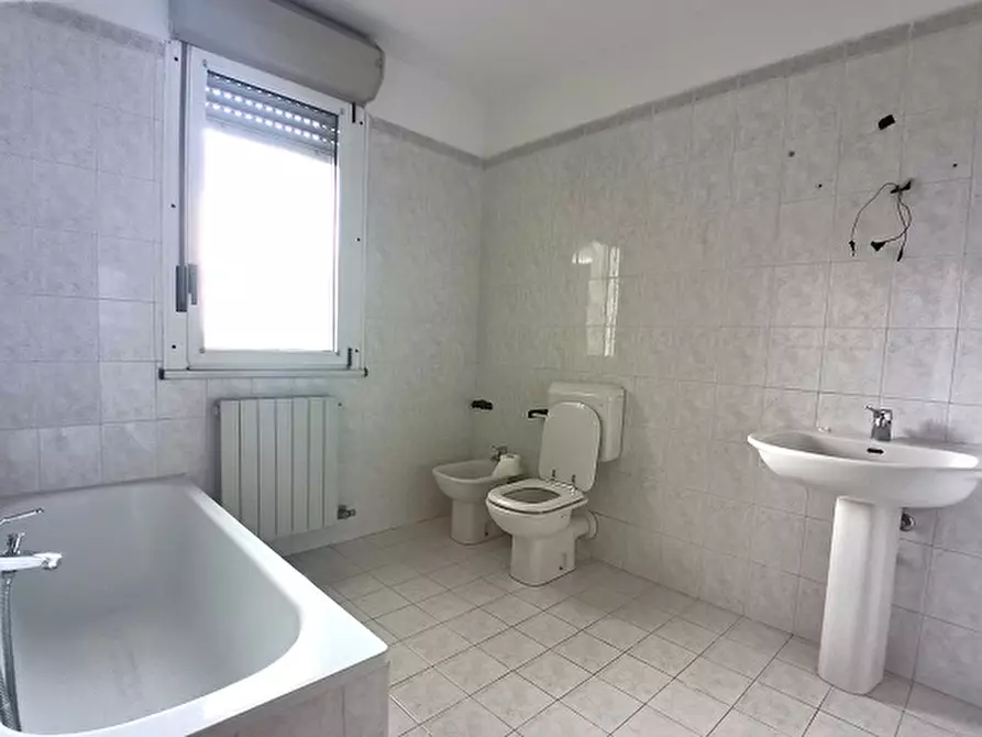 Immagine 5 di Appartamento in affitto  in Viale Ilic Uljanov Lenin a Bologna