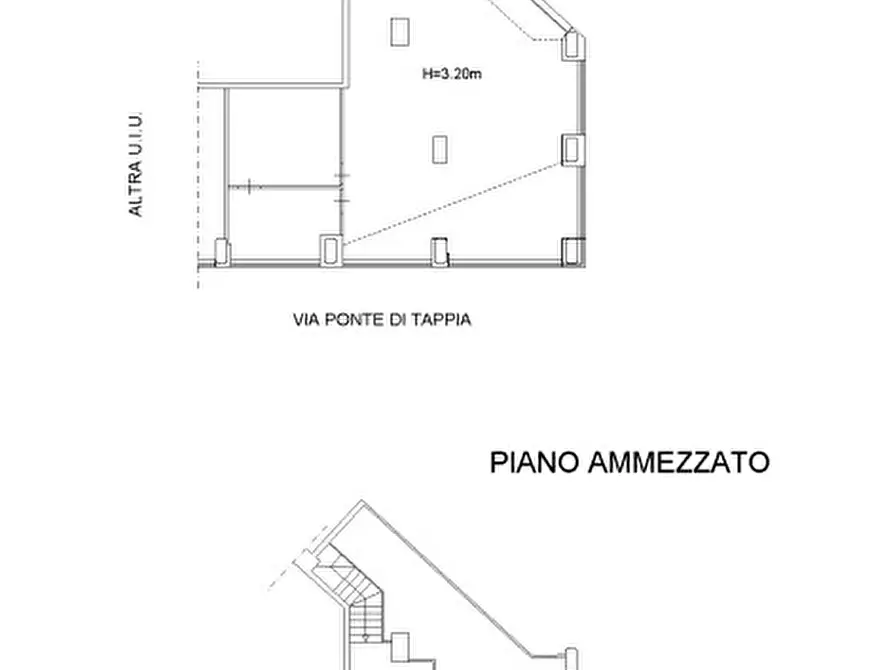 Immagine 22 di Negozio in affitto  in Via Roberto Bracco a Napoli