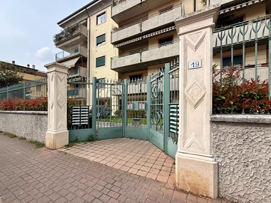 Immagine 13 di Appartamento in vendita  in Via Cesare Betteloni 19 a Verona