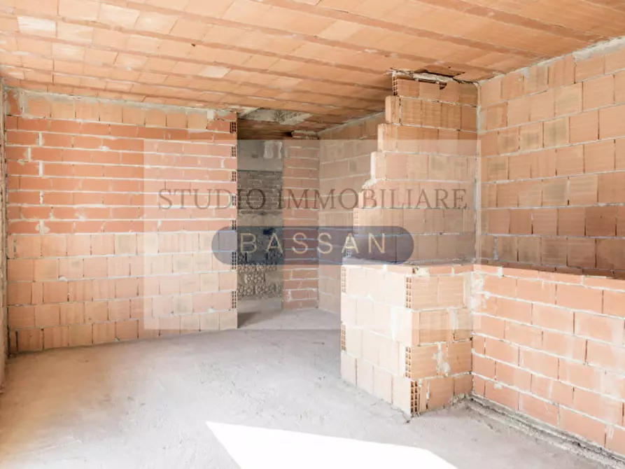 Immagine 4 di Rustico / casale in vendita  in Via San Giorgio 6 a Casorate Sempione