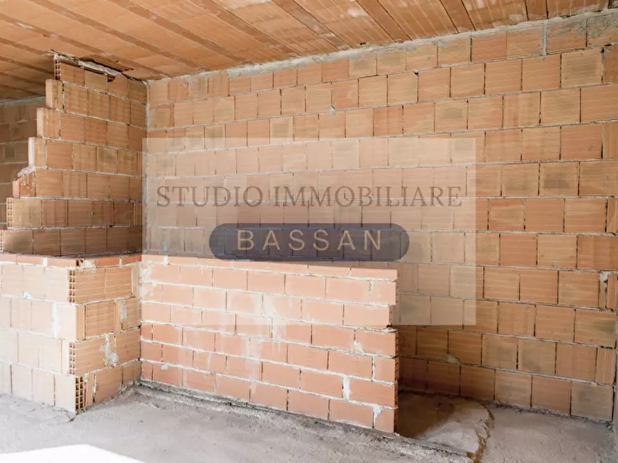 Immagine 6 di Rustico / casale in vendita  in Via San Giorgio 6 a Casorate Sempione