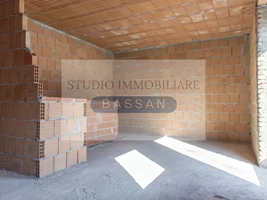 Immagine 9 di Rustico / casale in vendita  in Via San Giorgio 6 a Casorate Sempione