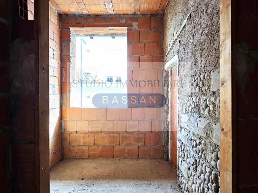 Immagine 14 di Rustico / casale in vendita  in Via San Giorgio 6 a Casorate Sempione