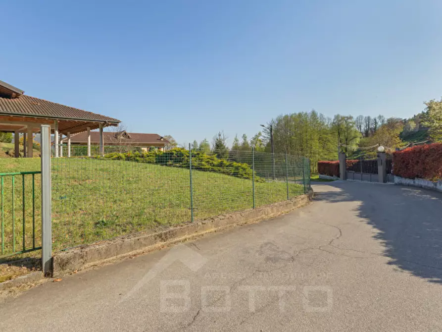 Immagine 37 di Terreno in vendita  in Regione Valleggia a Nonio