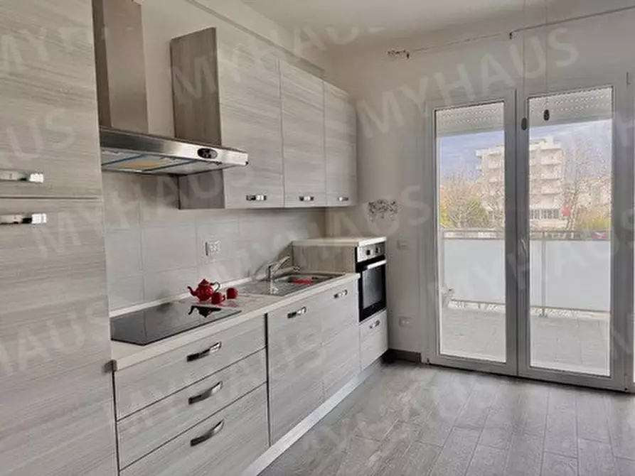 Immagine 2 di Appartamento in vendita  in VIA EUCLIDE, 37 a Cesenatico