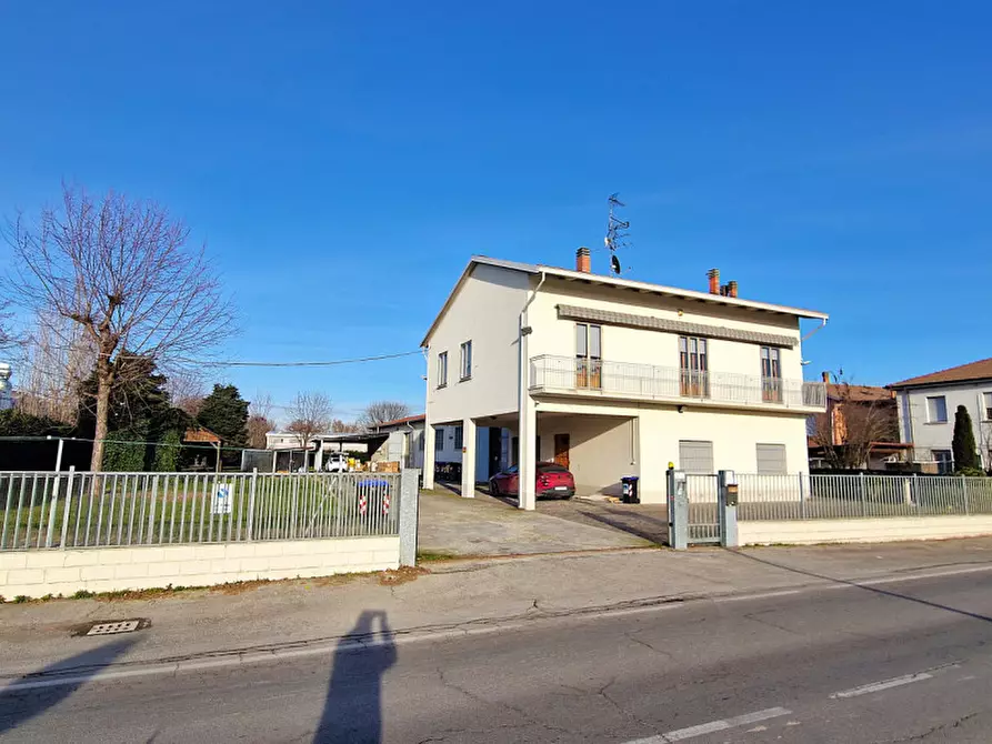 Immagine 2 di Magazzino in affitto  in Via Mavora, 13 a Sant'agata Bolognese