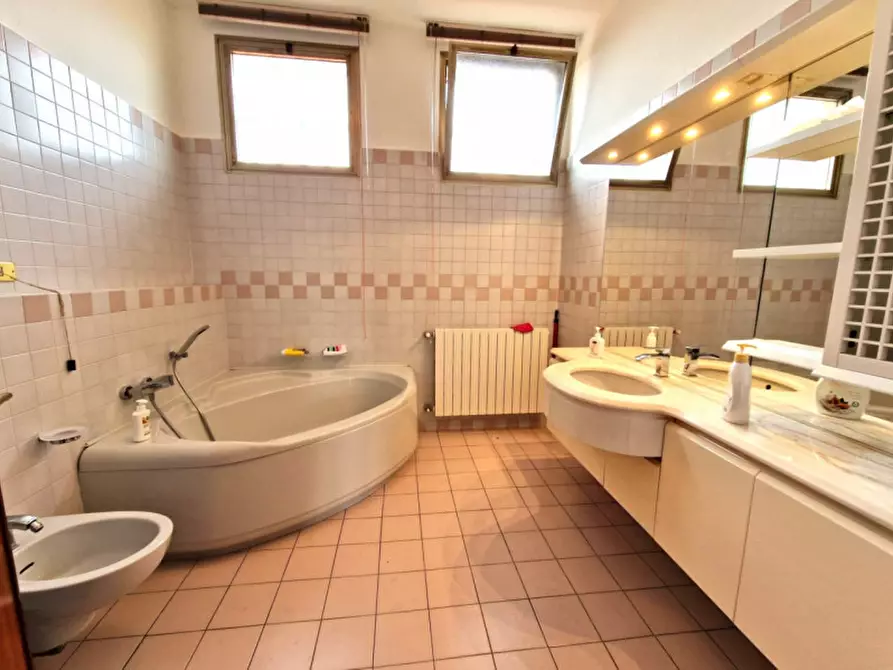 Immagine 15 di Magazzino in affitto  in Via Mavora, 13 a Sant'agata Bolognese