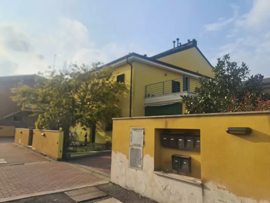 Immagine 2 di Casa bifamiliare in vendita  in VIA FRASCONA 24 a Ferrara