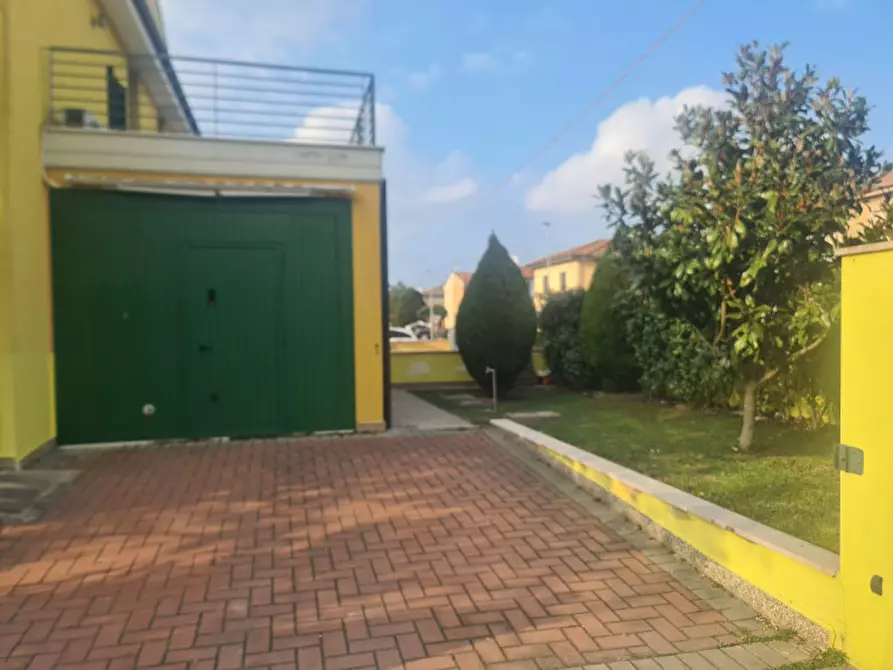 Immagine 3 di Casa bifamiliare in vendita  in VIA FRASCONA 24 a Ferrara