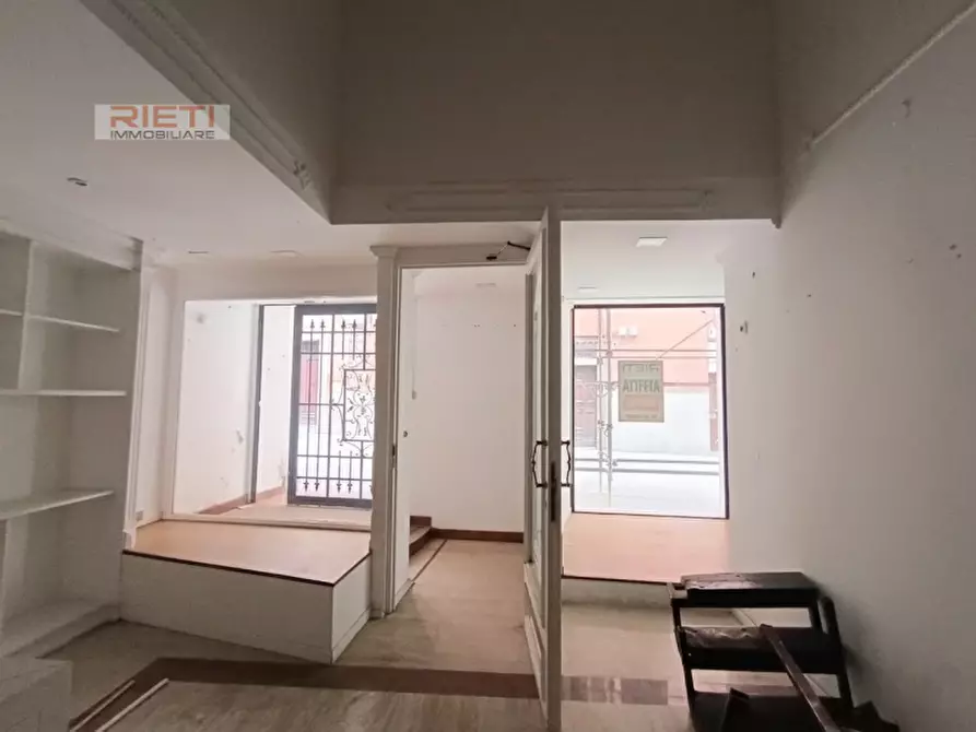 Immagine 6 di Negozio in affitto  in Via Cintia, 34 a Rieti