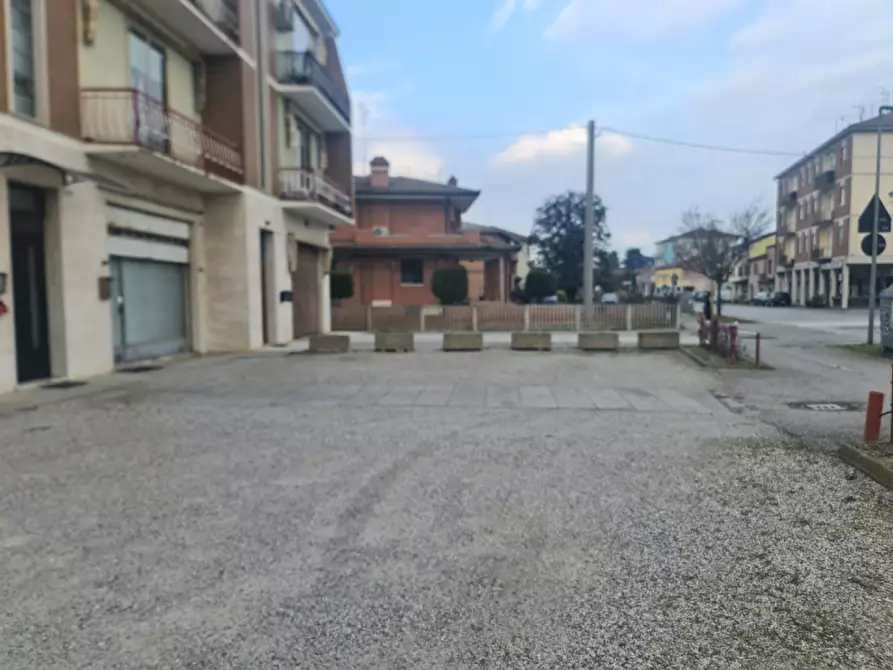 Immagine 3 di Ufficio in vendita  in VIA CHIESA 272 a Ferrara