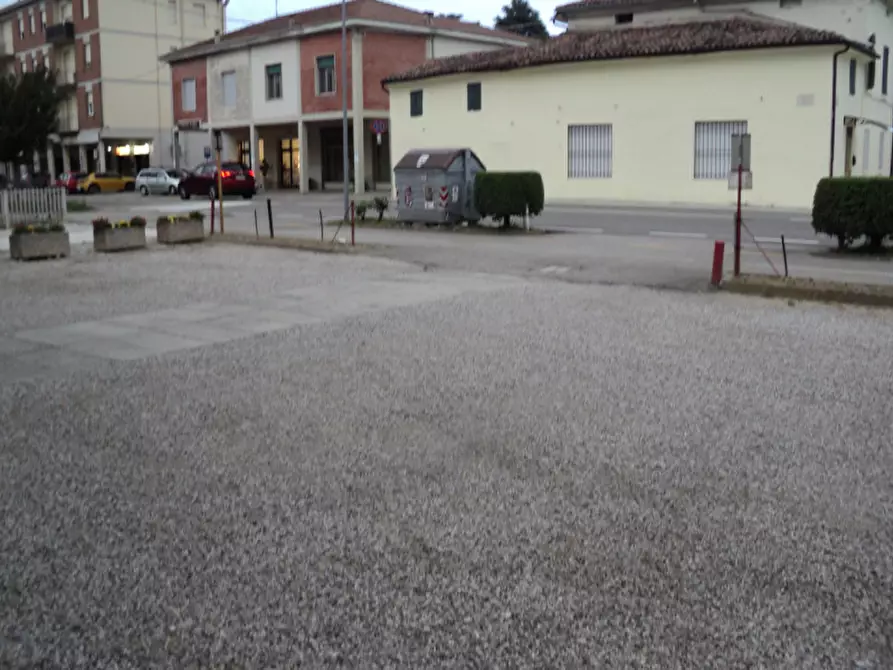 Immagine 8 di Ufficio in vendita  in VIA CHIESA 272 a Ferrara