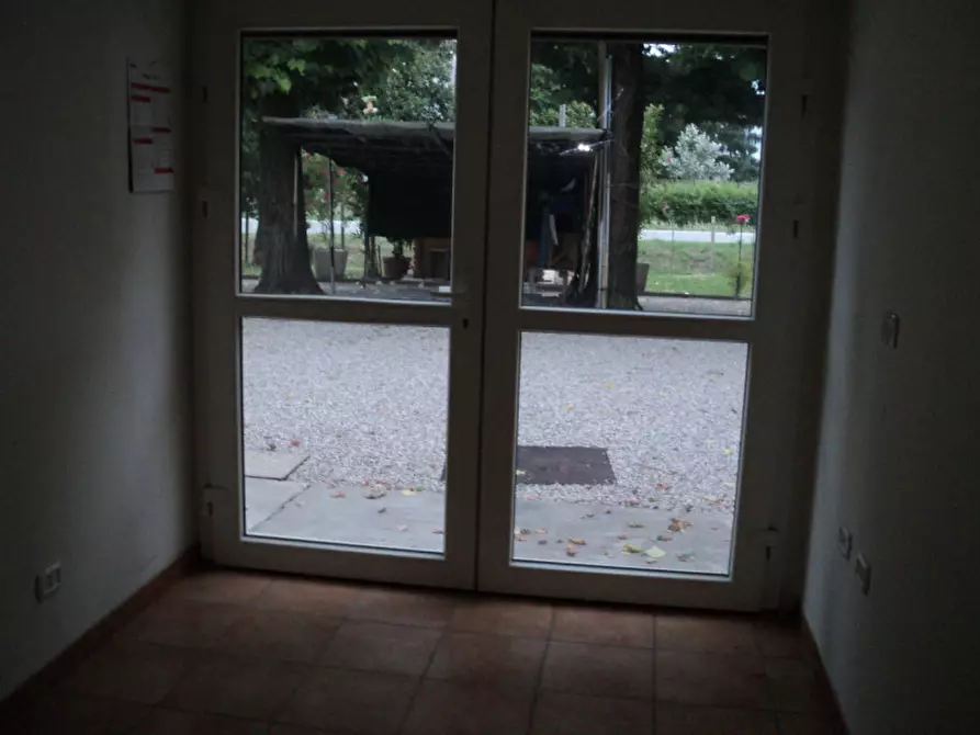 Immagine 17 di Ufficio in vendita  in VIA CHIESA 272 a Ferrara