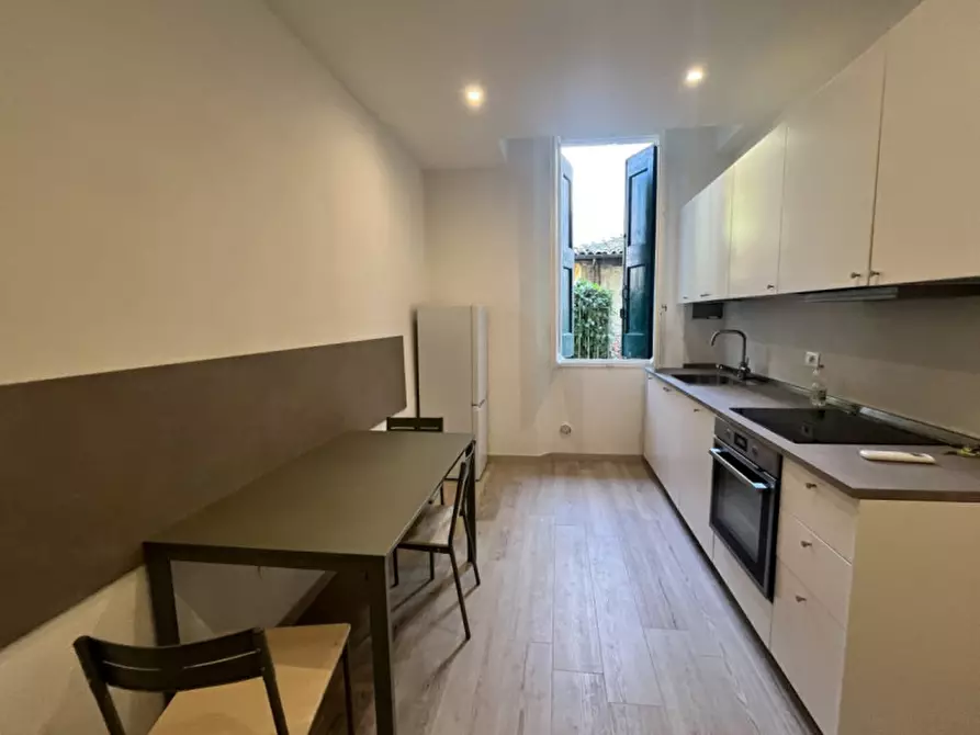 Immagine 1 di Appartamento in vendita  in VIA  MASSENZIO MASIA a Bologna