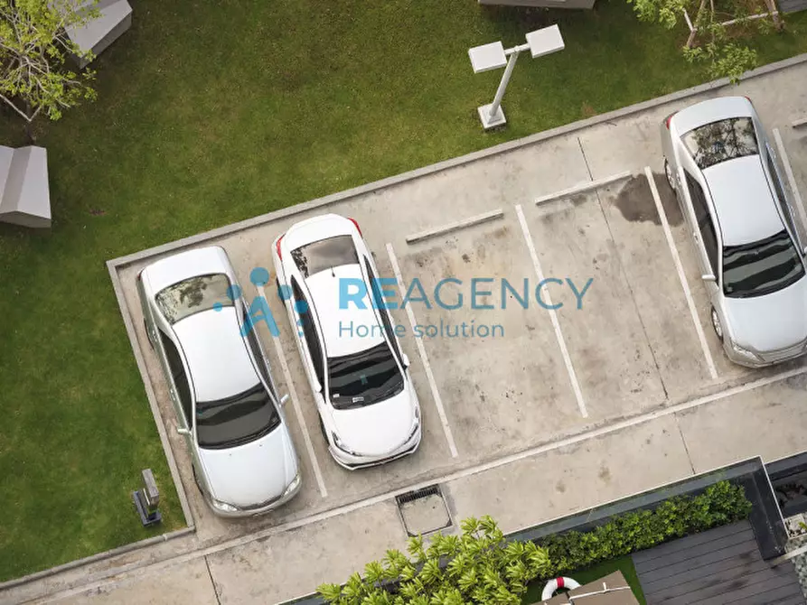 Immagine 1 di Posto auto in vendita  in Via Donizetti a Signa