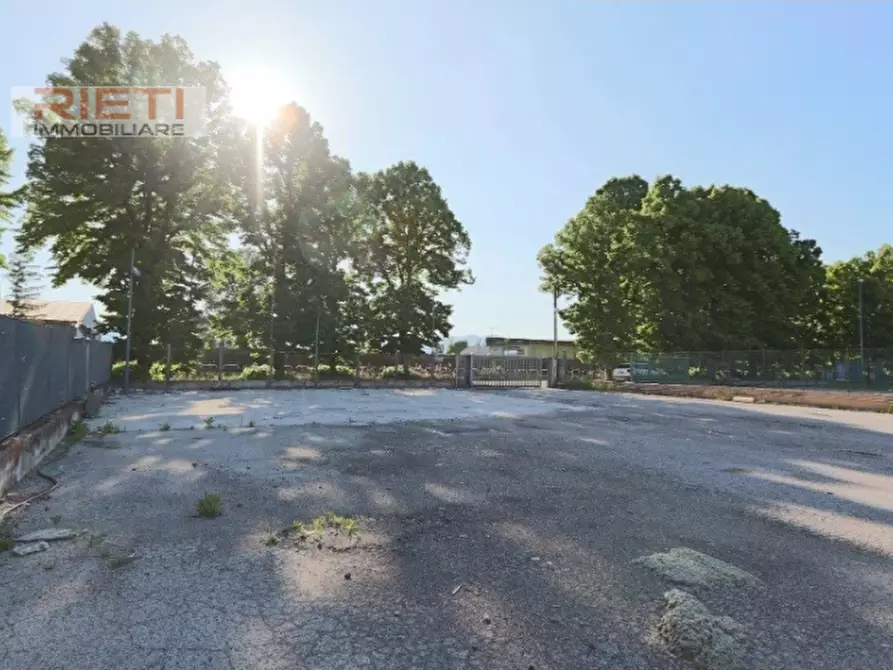 Immagine 3 di Negozio in affitto  in Via Marco Curio Dentato a Rieti