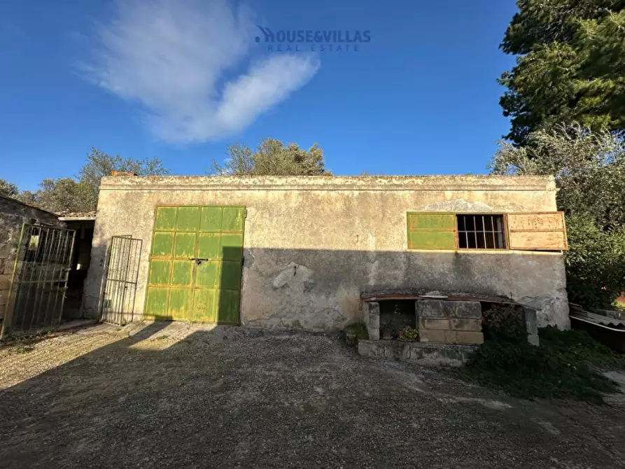 Immagine 9 di Rustico / casale in vendita  in contrada piana a Noto