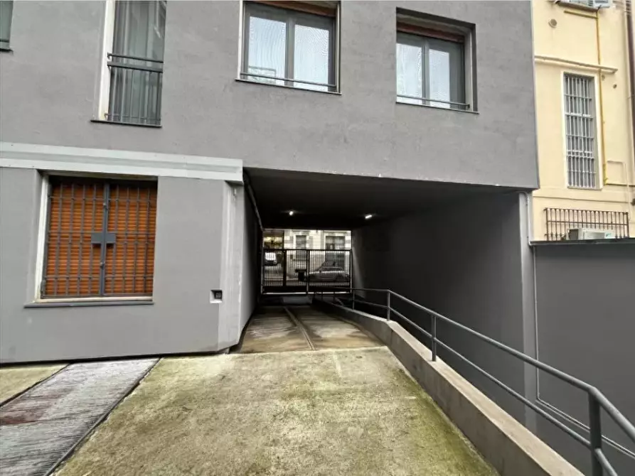 Immagine 25 di Negozio in vendita  in Bastioni di Porta Nuova 15 a Milano