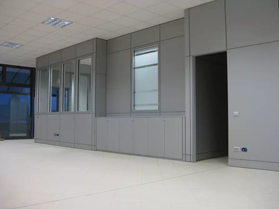 Immagine 3 di Ufficio in affitto  in Via Regina Pacis a Sassuolo