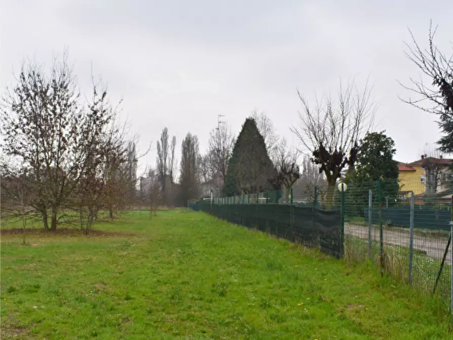 Immagine 2 di Terreno in vendita  in via benedetta a Parma