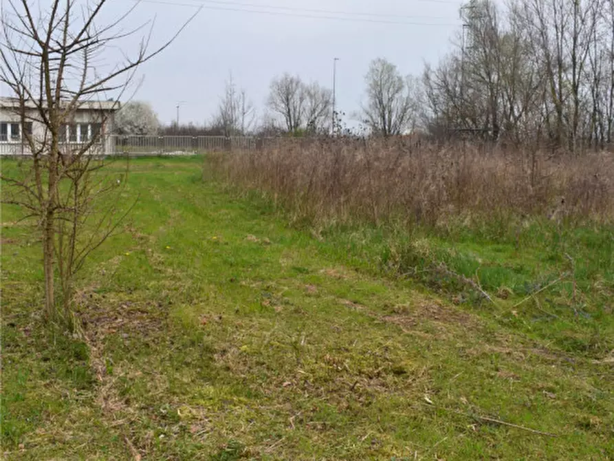 Immagine 28 di Terreno in vendita  in via benedetta a Parma