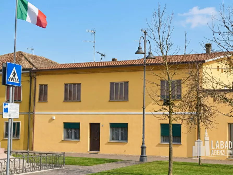 Immagine 35 di Casa bifamiliare in vendita  in Piazza Guglielmo Marconi 236 a Bagnolo Di Po