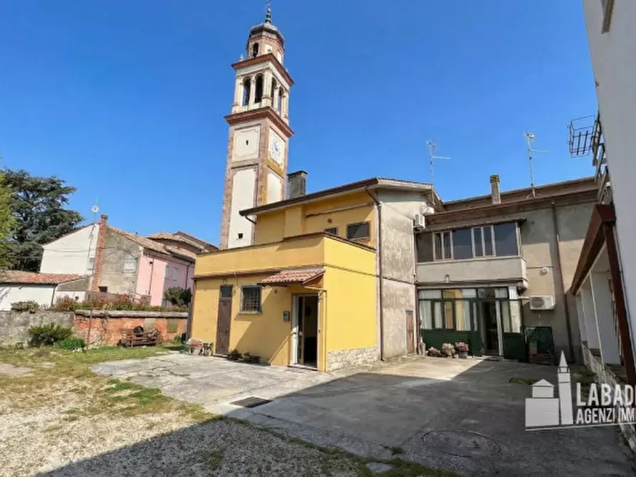 Immagine 43 di Casa bifamiliare in vendita  in Piazza Guglielmo Marconi 236 a Bagnolo Di Po