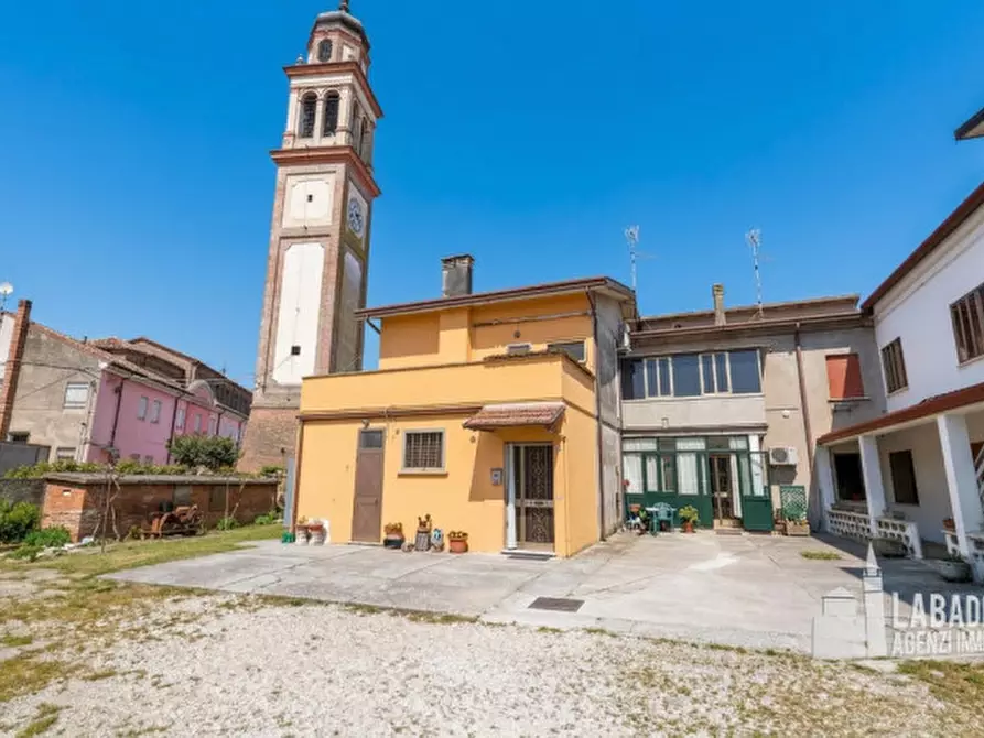 Immagine 45 di Casa bifamiliare in vendita  in Piazza Guglielmo Marconi 236 a Bagnolo Di Po