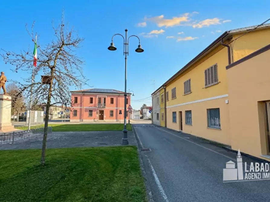 Immagine 51 di Casa bifamiliare in vendita  in Piazza Guglielmo Marconi 236 a Bagnolo Di Po