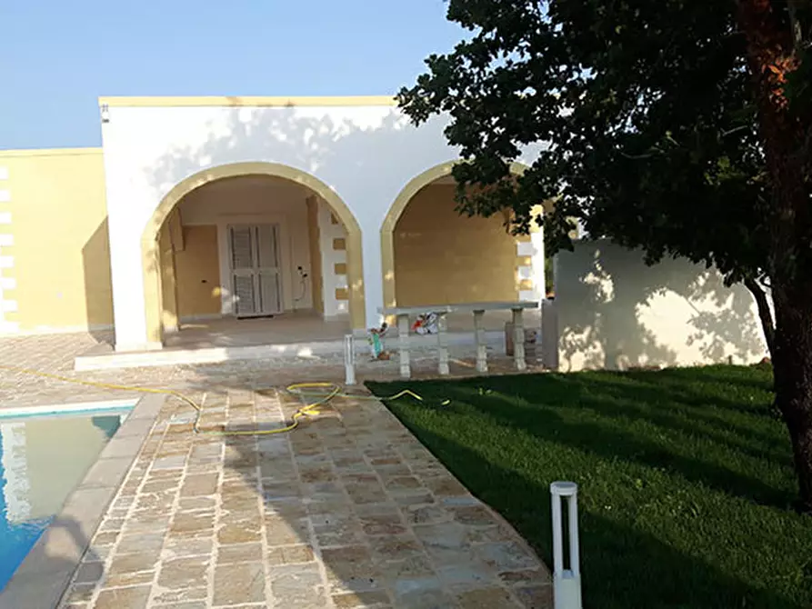 Immagine 1 di Villa in vendita  in C.da Vato Aperto a Ostuni