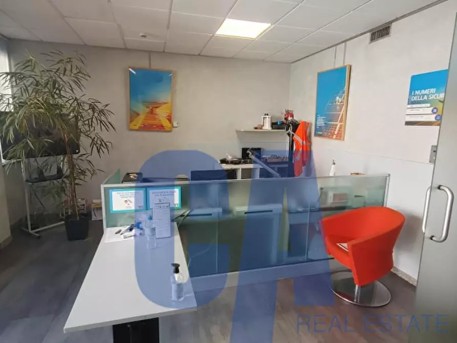 Immagine 3 di Palazzo in vendita  in VIA GRANDI A. a Vimodrone