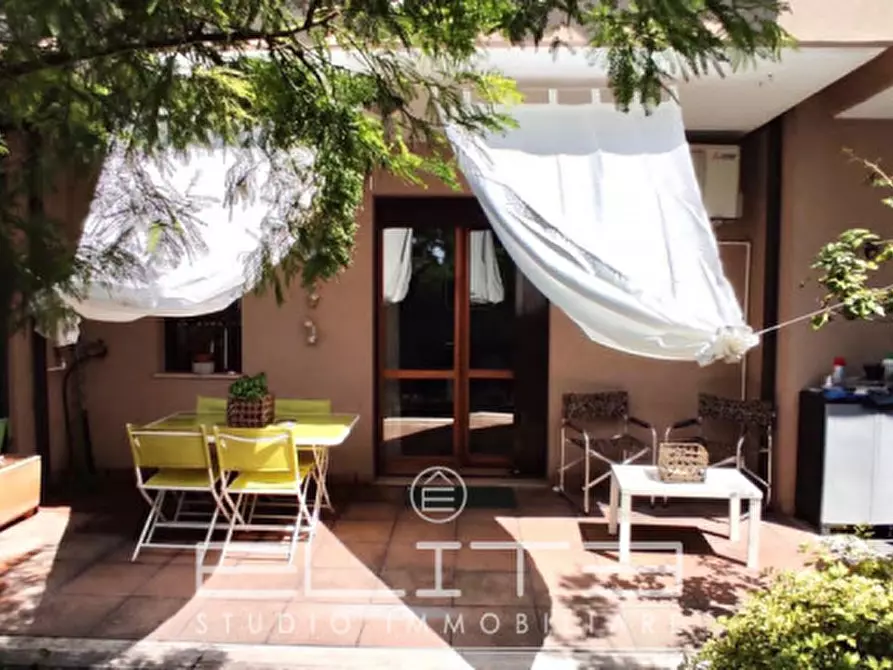 Immagine 5 di Appartamento in vendita  in VIA MIGLIOLI a Ancona