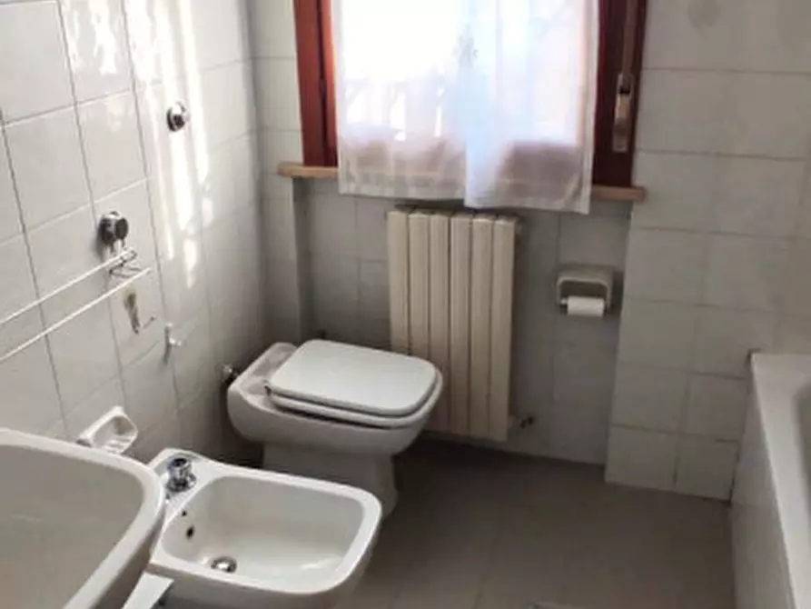 Immagine 8 di Appartamento in vendita  in VIA MIGLIOLI a Ancona