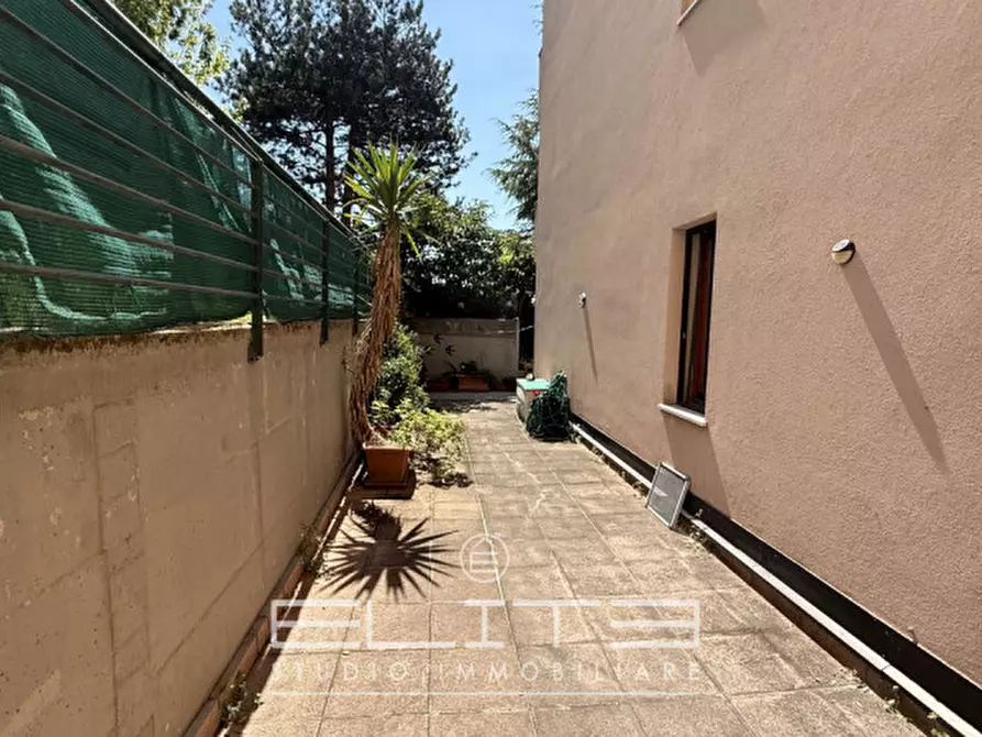 Immagine 16 di Appartamento in vendita  in VIA MIGLIOLI a Ancona