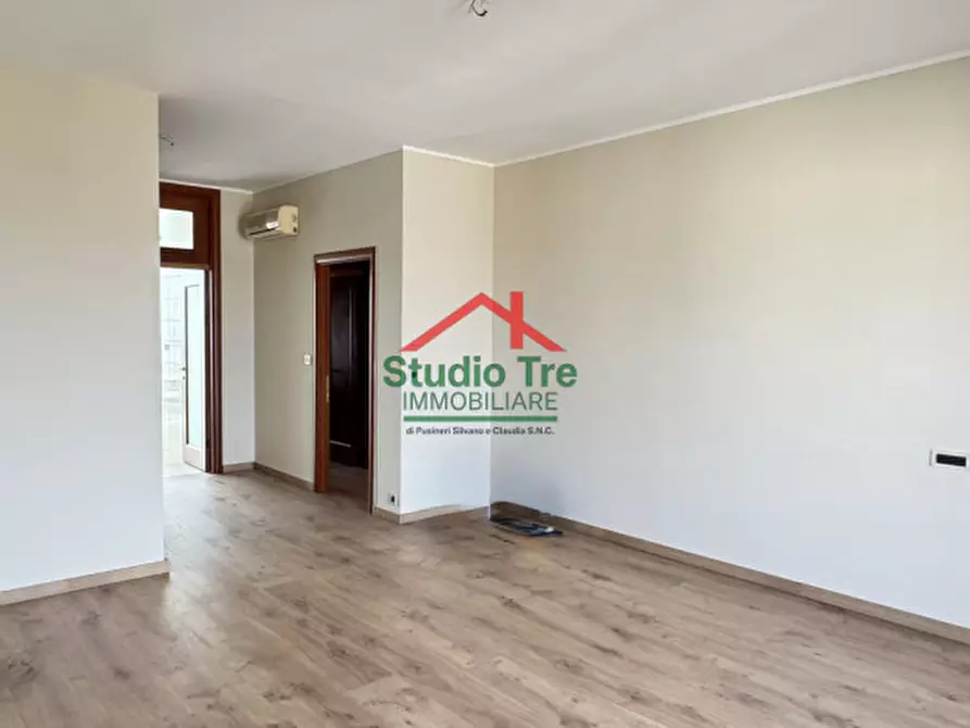 Immagine 4 di Appartamento in vendita  in Corso del Popolo 231 a Venezia